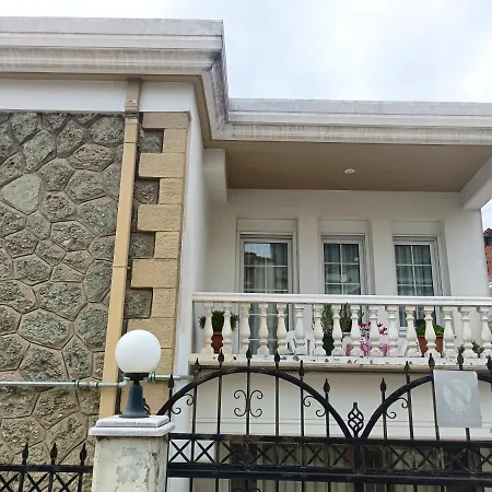 Vintage House